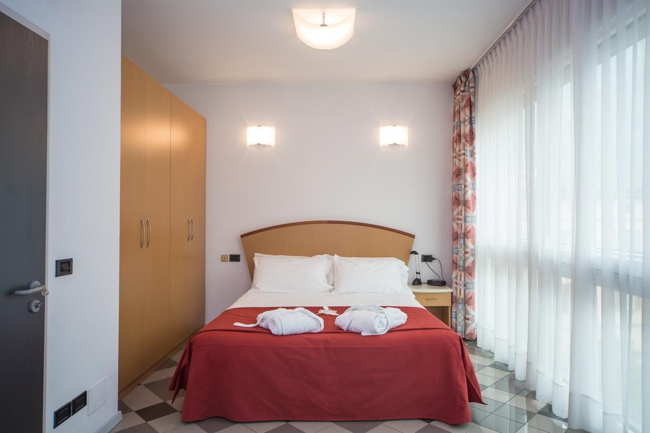 Piazzi House Aparthotel Sondrio Exterior foto